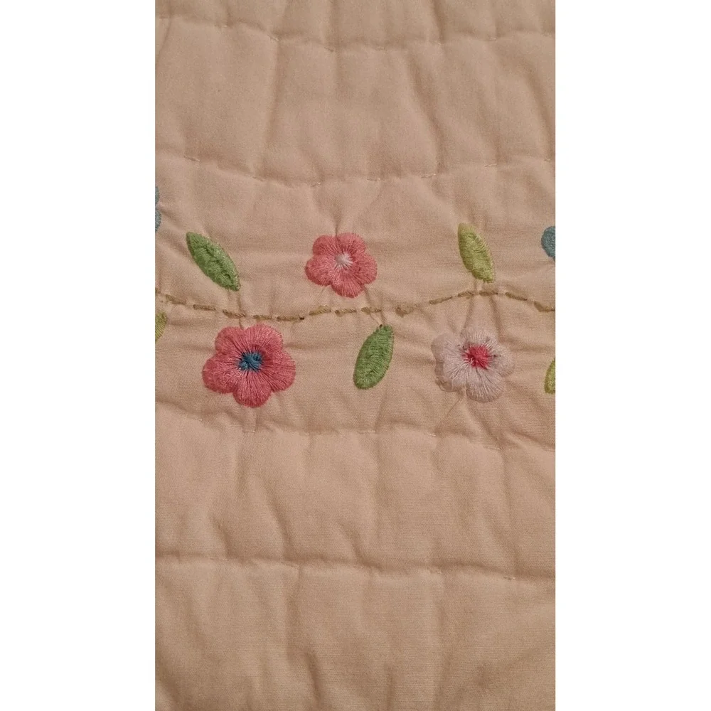 Pottery Barn Kids Cotton Daisy Garden Embroidered Appliqued Quilt Full/Queen